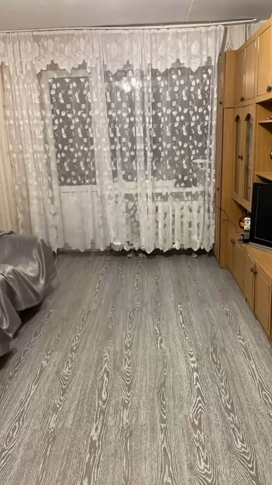 1000061898
