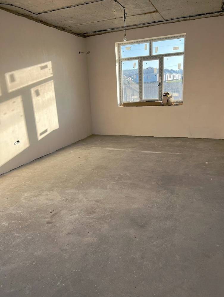 1000485240
