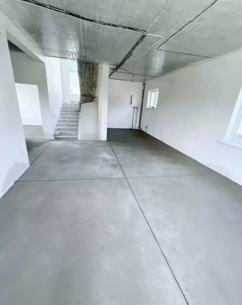 1000926570