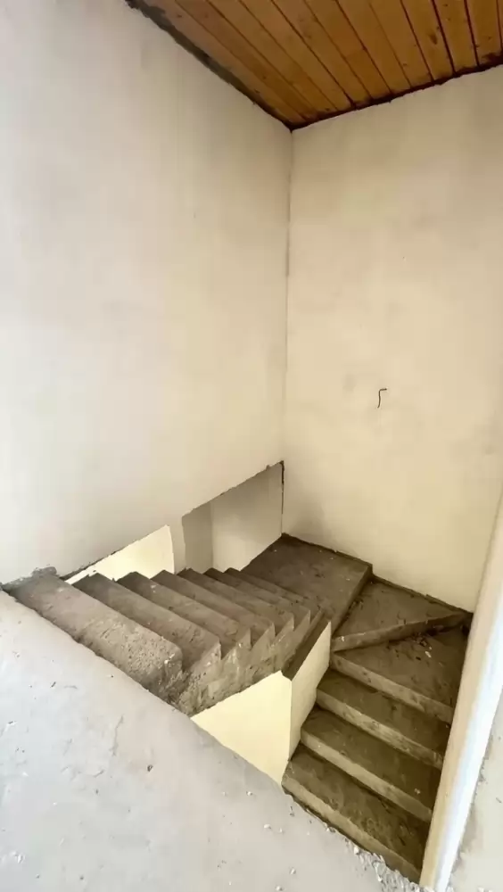 1000971270